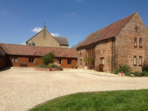 Гостиница Bridge Farm Holiday Cottages  Эвешам